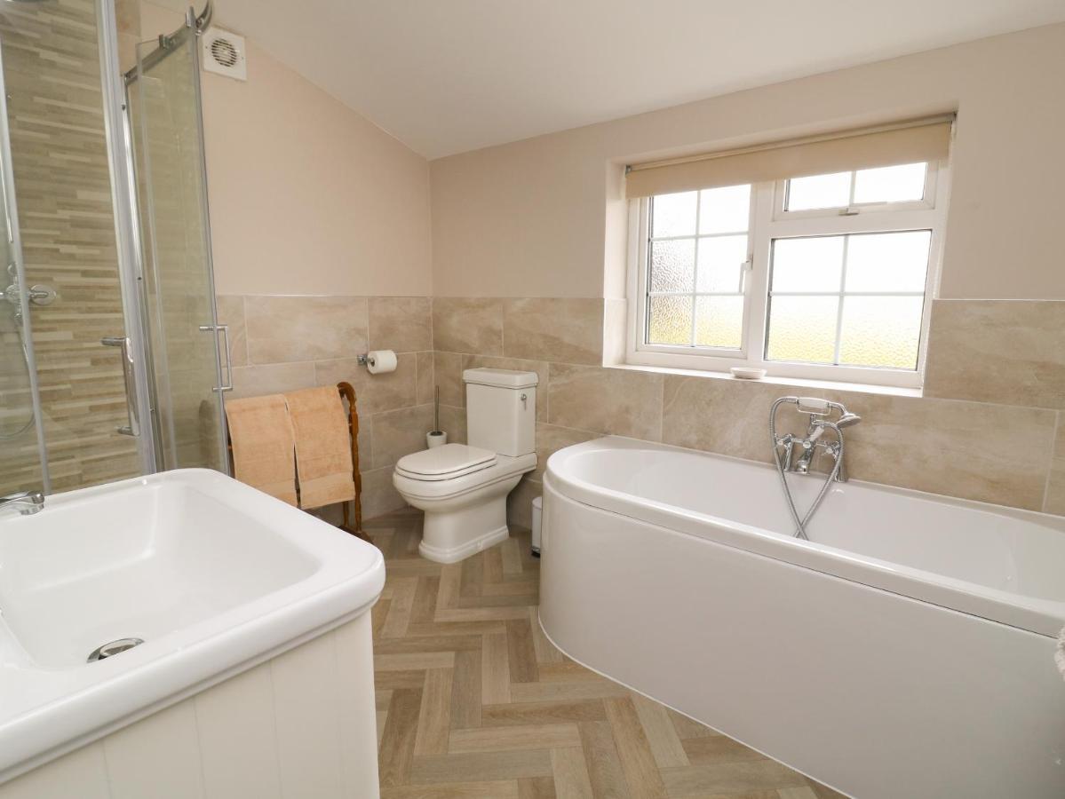 2 Crosslands York Exterior foto